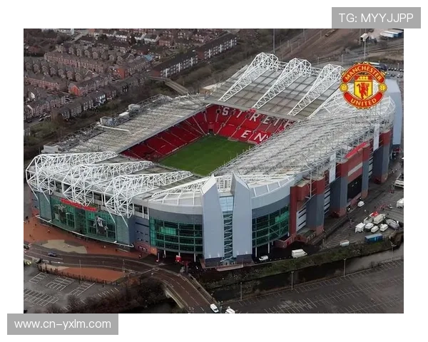 玫瑰德比现场球迷冲突，利兹联主帅呼吁理性观赛